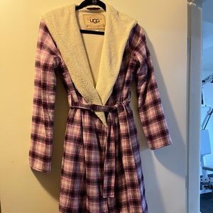 EUC UGG bathrobe